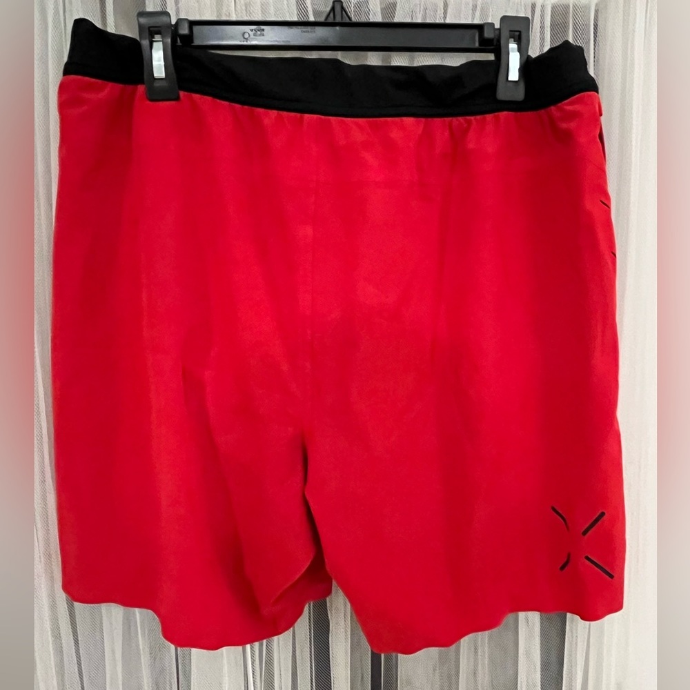 Men’s Ten Thousand shorts. 9”. Lined.